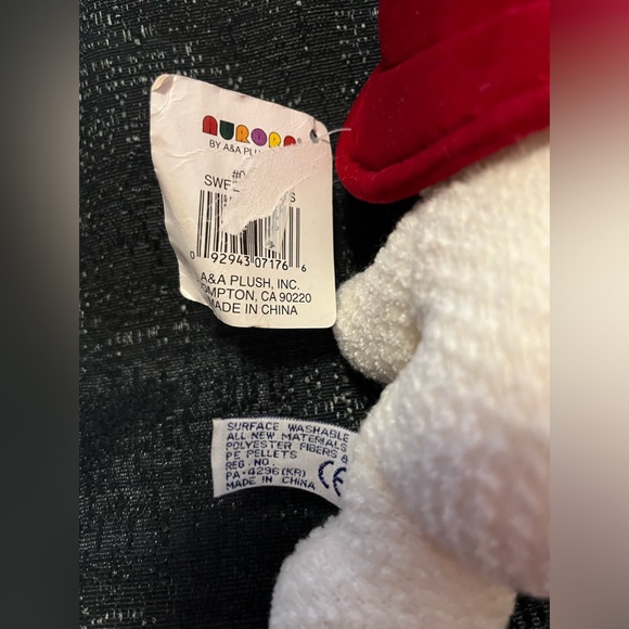 BNWT Original 6 inch Aurora by A&A Plush Inc White Bear with Red Hat and Heart - Picture 4 of 4